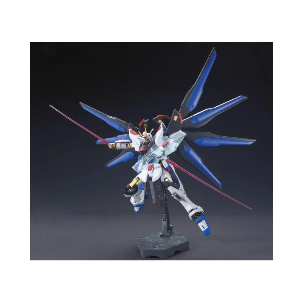 1/144 HGCE #201 Strike Freedom Gundam - Image 5