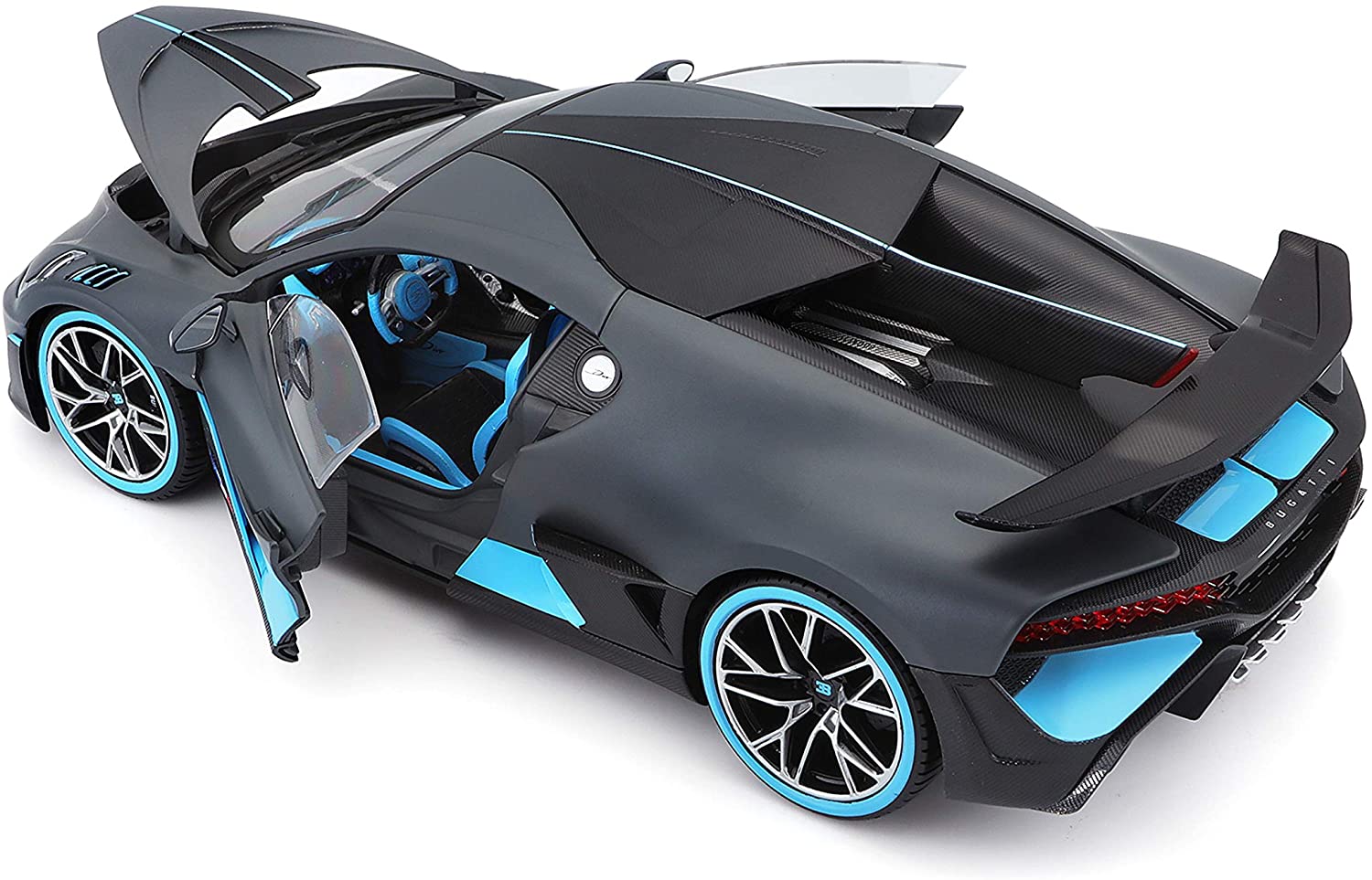 Bugatti Divo 1/18 Scale Die Cast Model Car  by BBurago - Image 3