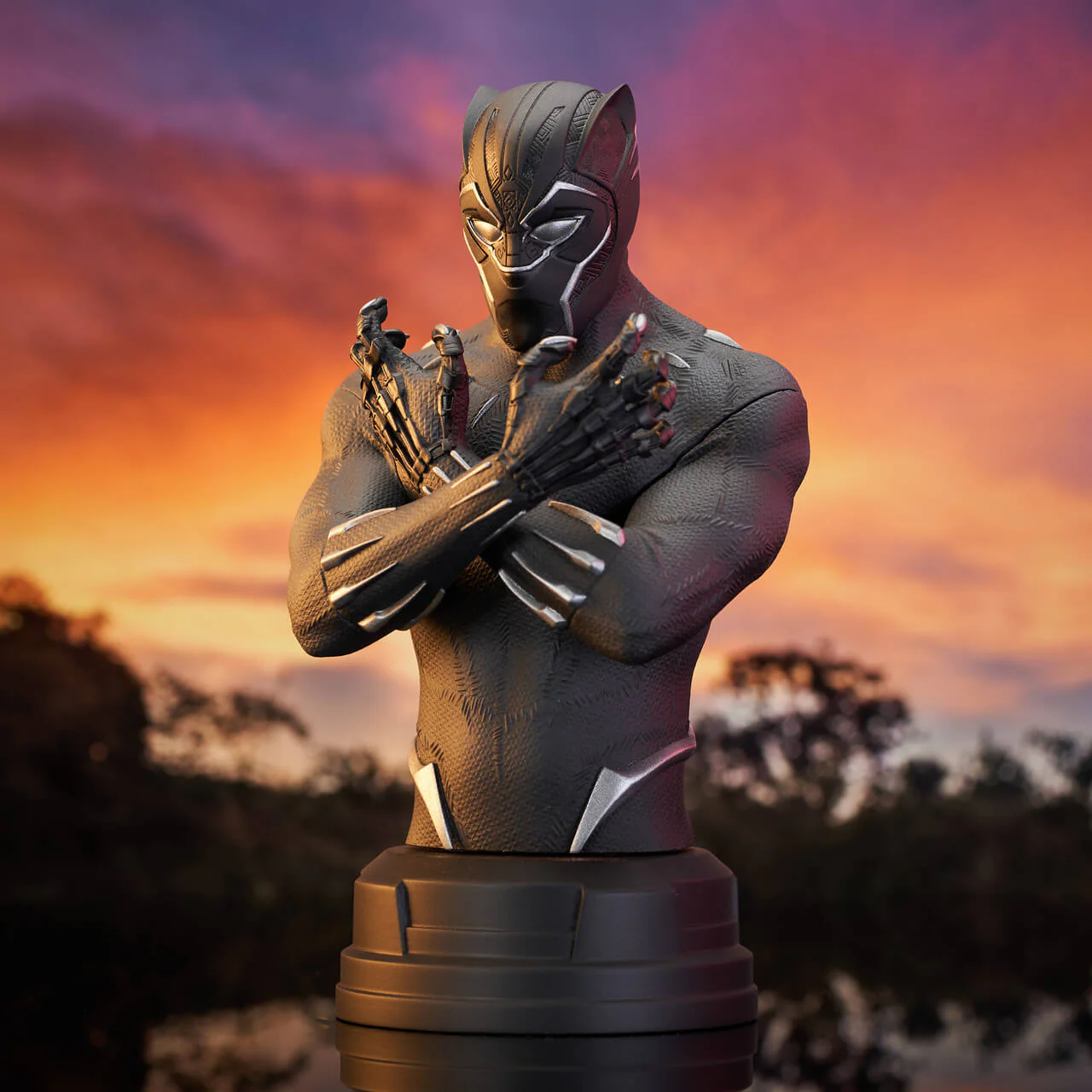 Avengers Endgame Black Panther 1/6 Scale Bust By Diamond Select Toys - Image 2