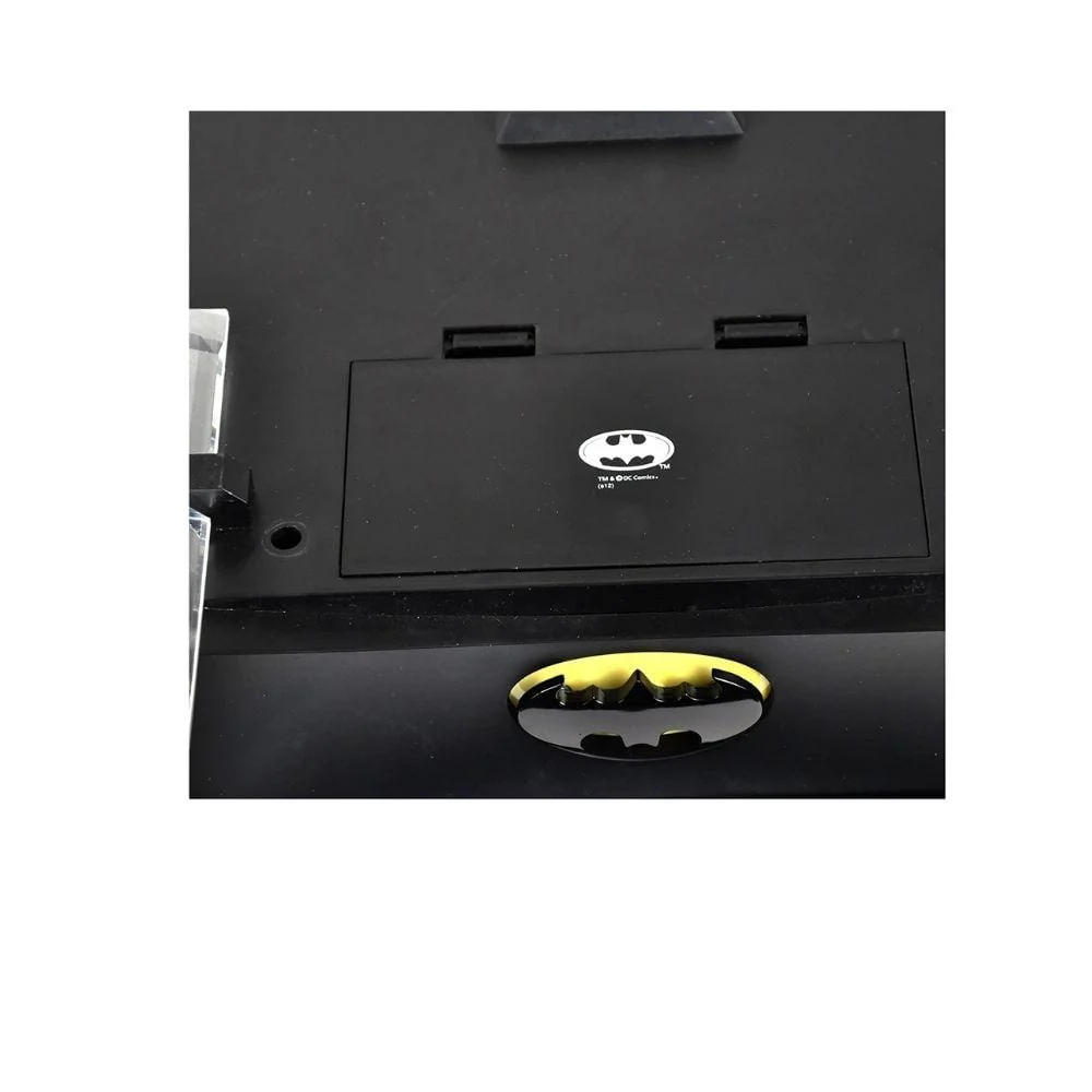 Batman Chess Set By Noble Collection - Image 6