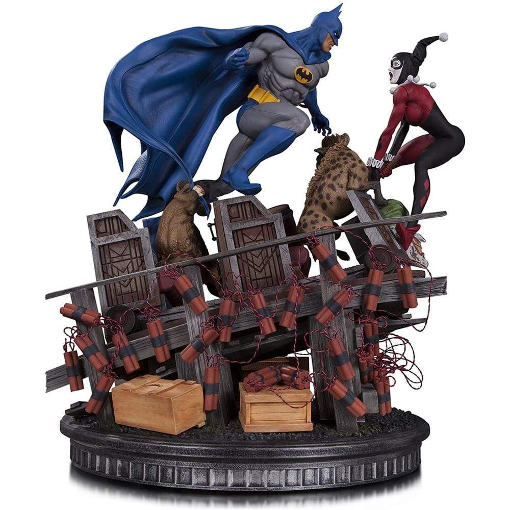 BATMAN VS HARLEY QUINN BATTLE STATUE