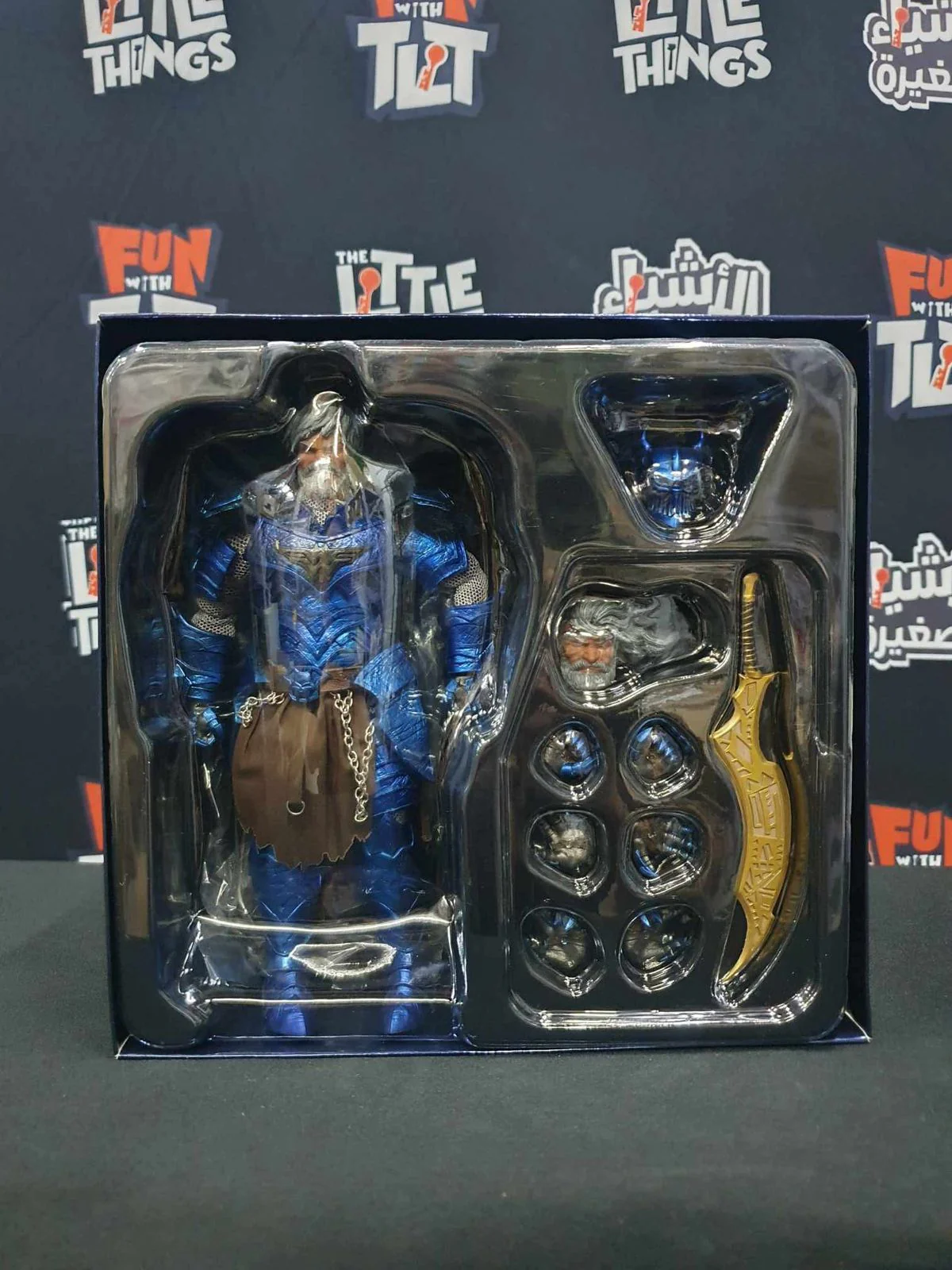 Beast Kingdom : DC Comics DAH-070 - Batman The Merciless [Damaged Box] - Image 2