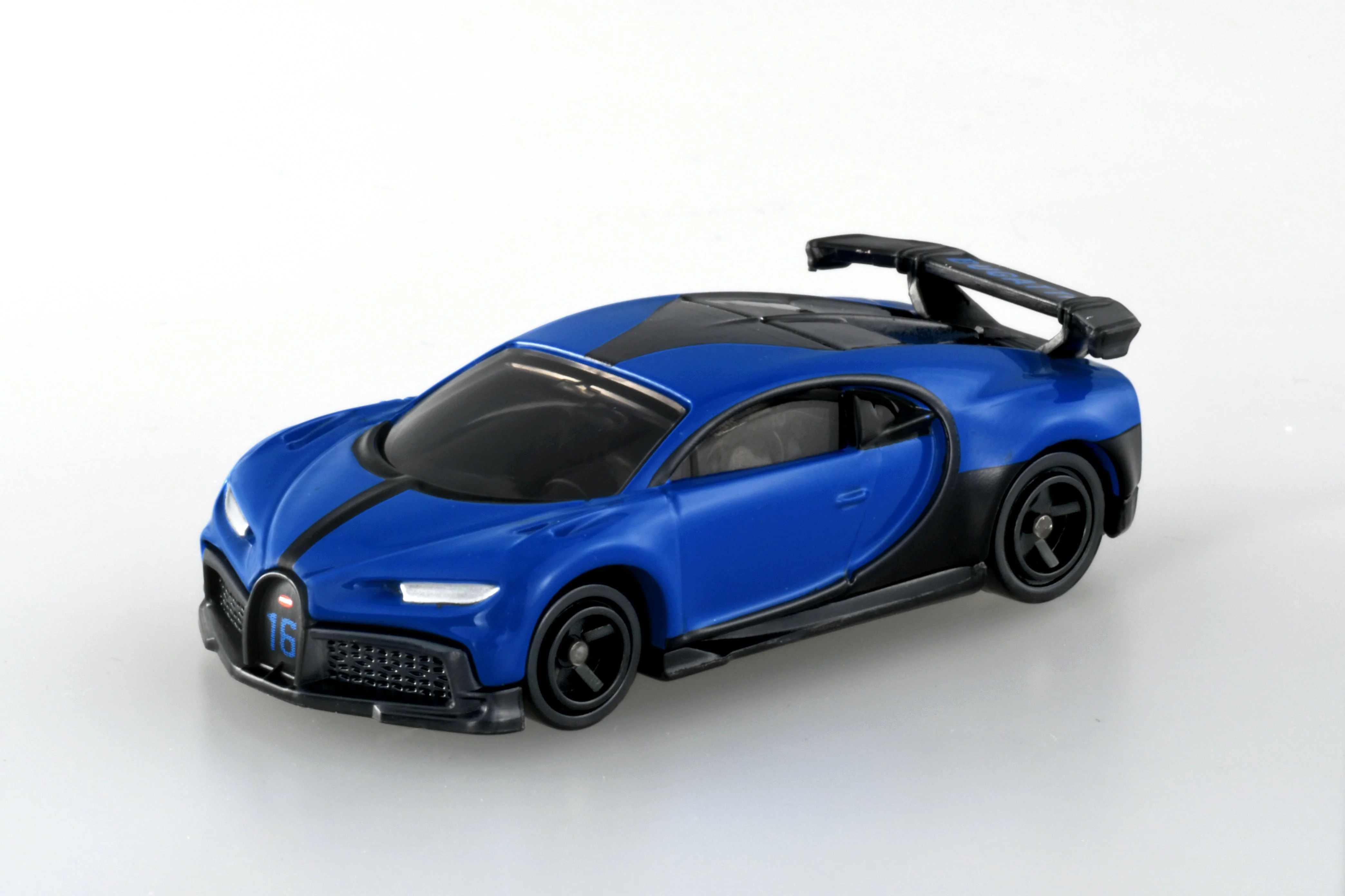 Bugatti Chiron Pure Sport Core Tomica By Takara Tomica - Image 2