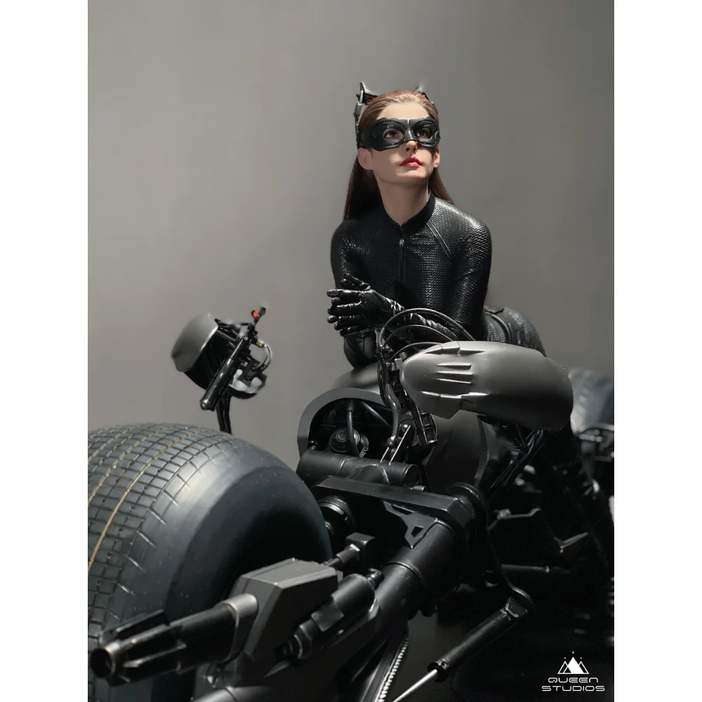 Catwoman 1/3 Scale Statue by Queen Studios