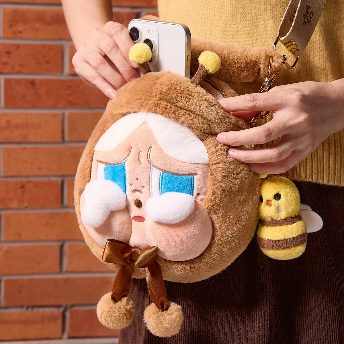 Crybaby Crying Again Series Big Head Bag(I'Ll Bring You A Flower) By Pop Mart - Image 3