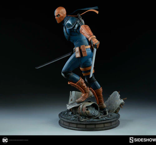 Deathstroke Premium Format Figure by Sideshow Collectibles - Image 4