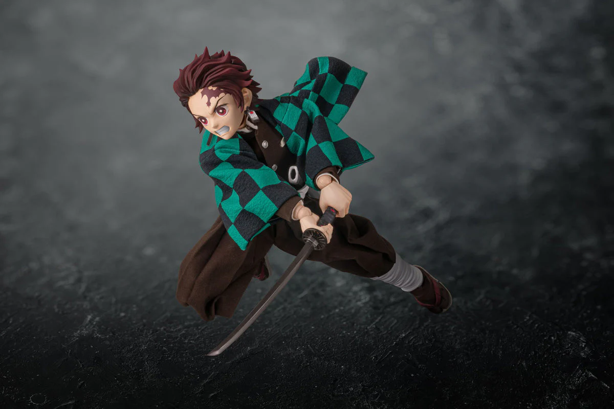 Demon Slayer: Kimetsu no Yaiba Tanjiro Kamado 1/6 Scale Action Figure By ANIPLEX - Image 3