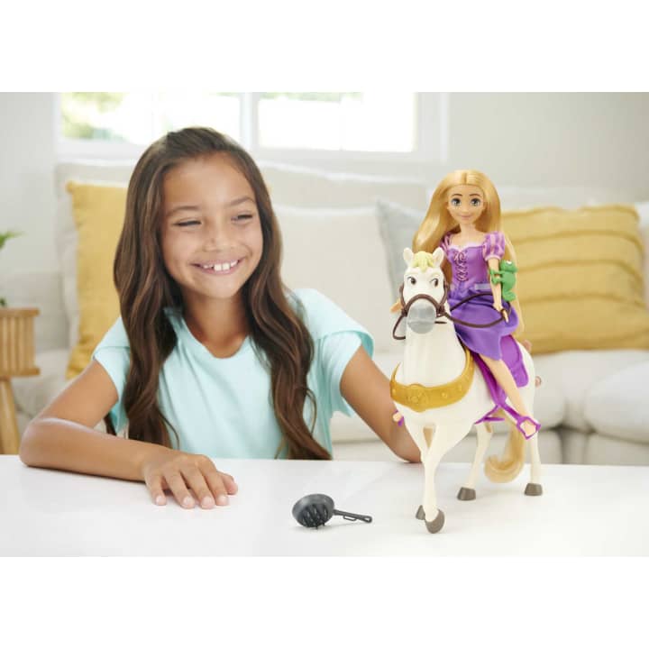 Disney Princess Fashion Doll & Maximus Playset by Mattel - Image 3