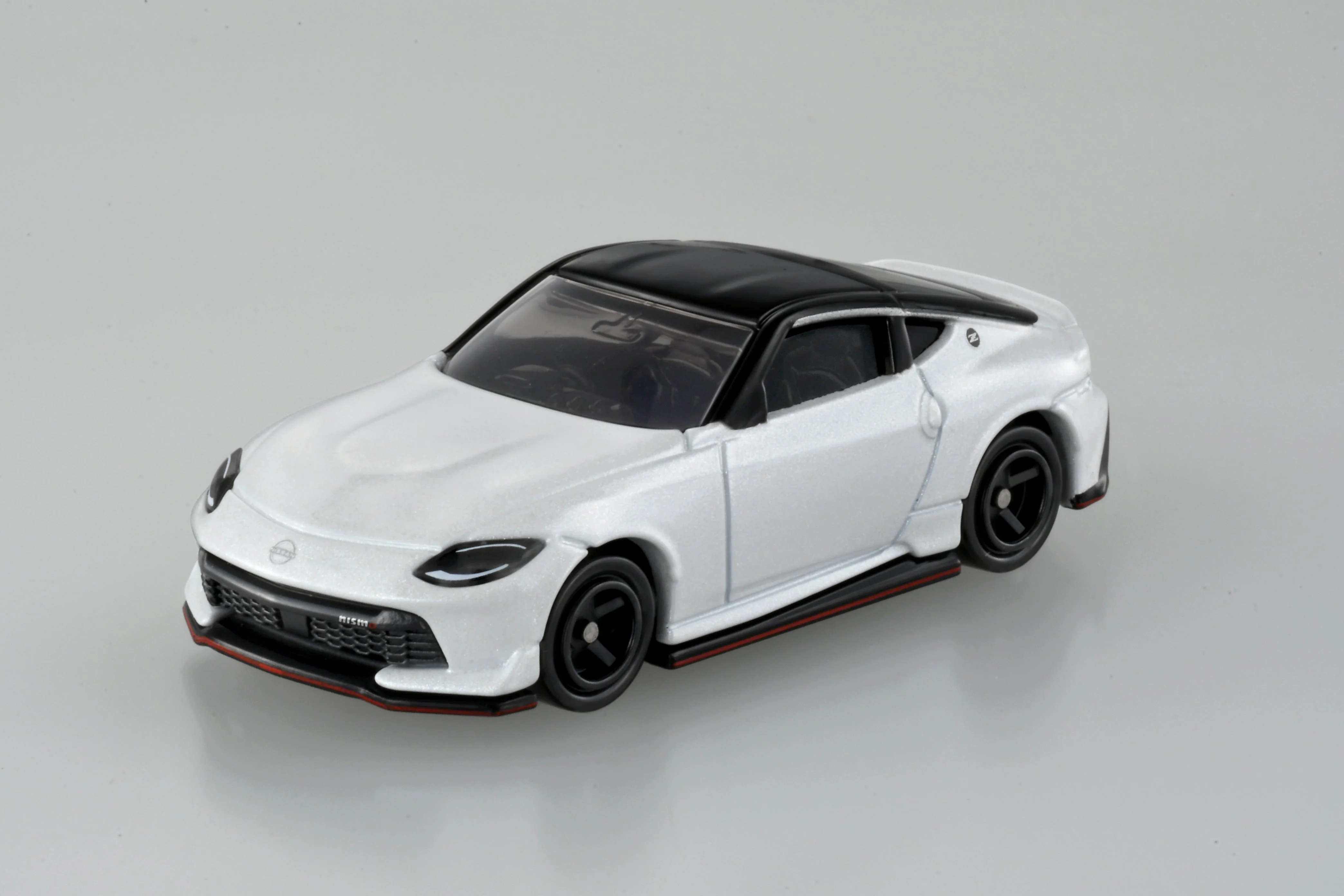 Fairlady Z NISMO Core Tomica By Takara Tomica - Image 3
