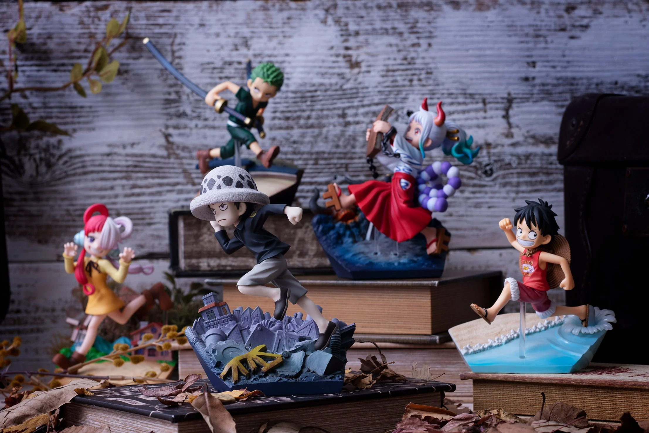 ONE PIECE Trafalgar Law RUN！RUN！RUN G.E.M.series Figure by MegaHouse - Image 2