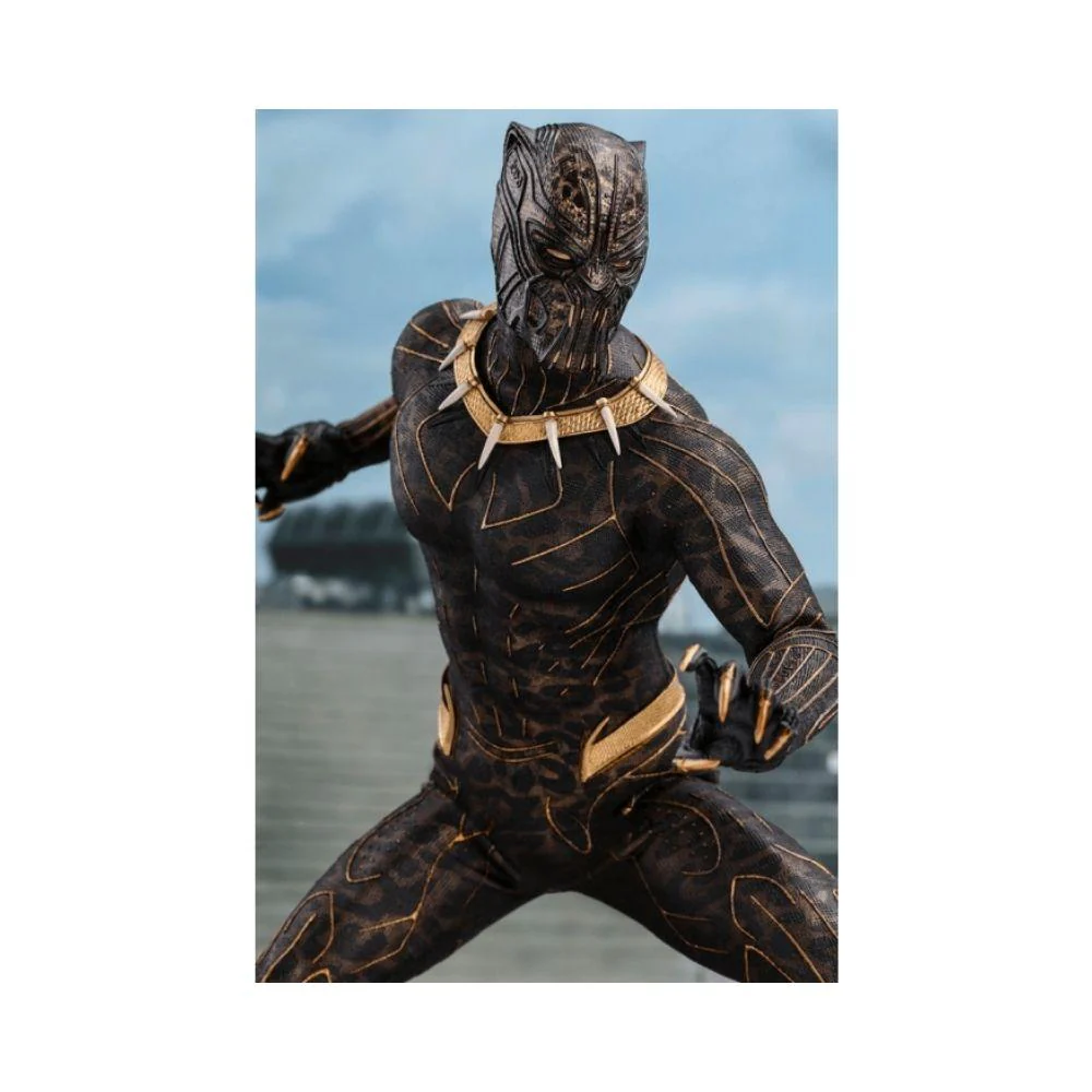 Black Panther Erik Killmonger 1/6 Scale Action FIgure by Hot Toys - Image 3