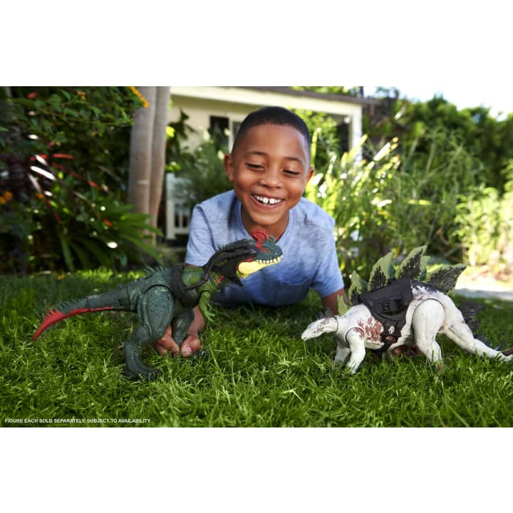 Jurassic World Dominion Gigantic Trackers Action Figure (Random) - Image 5