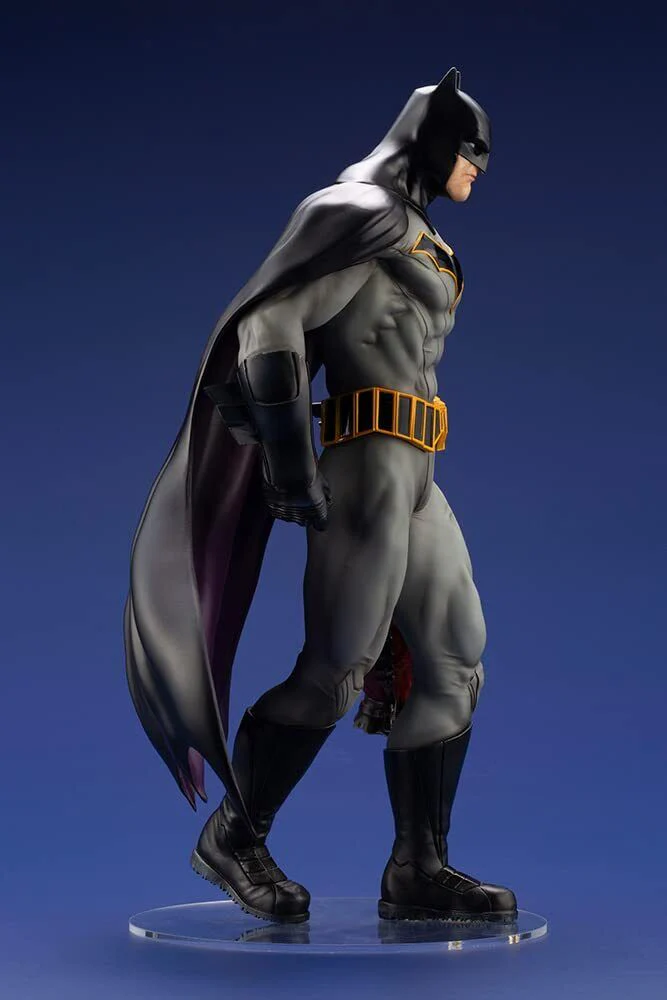 DC Comics Last Knight On Earth Batman Artfx Statue by Kotobukiya - Image 4