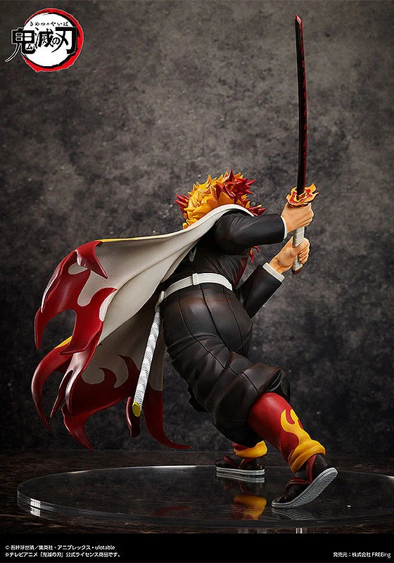 Demon Slayer: Kimetsu no Yaiba Kyojuro Rengoku 1/4 Scale Statue by Freeing - Image 2