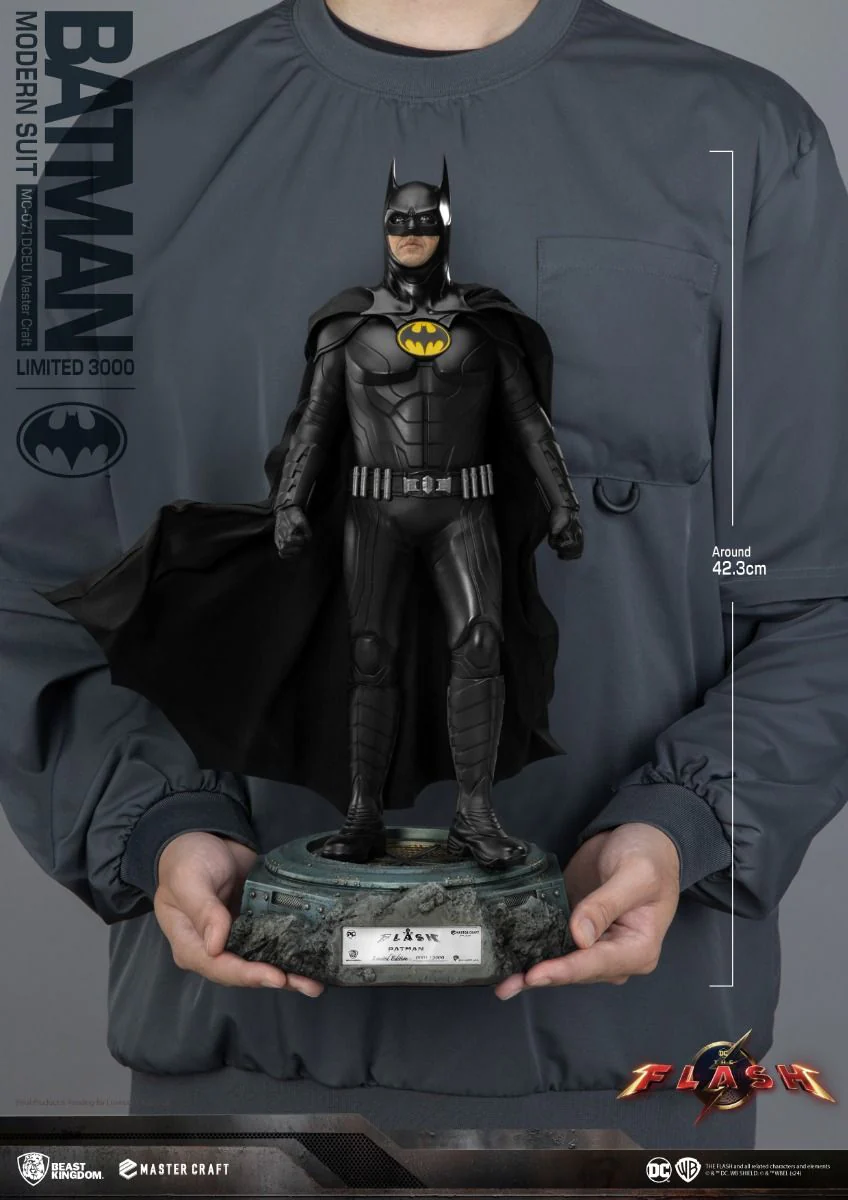 MC-071 DCEU Master Craft Batman Modern Suit Master Craft By Beast Kingdom - Image 6