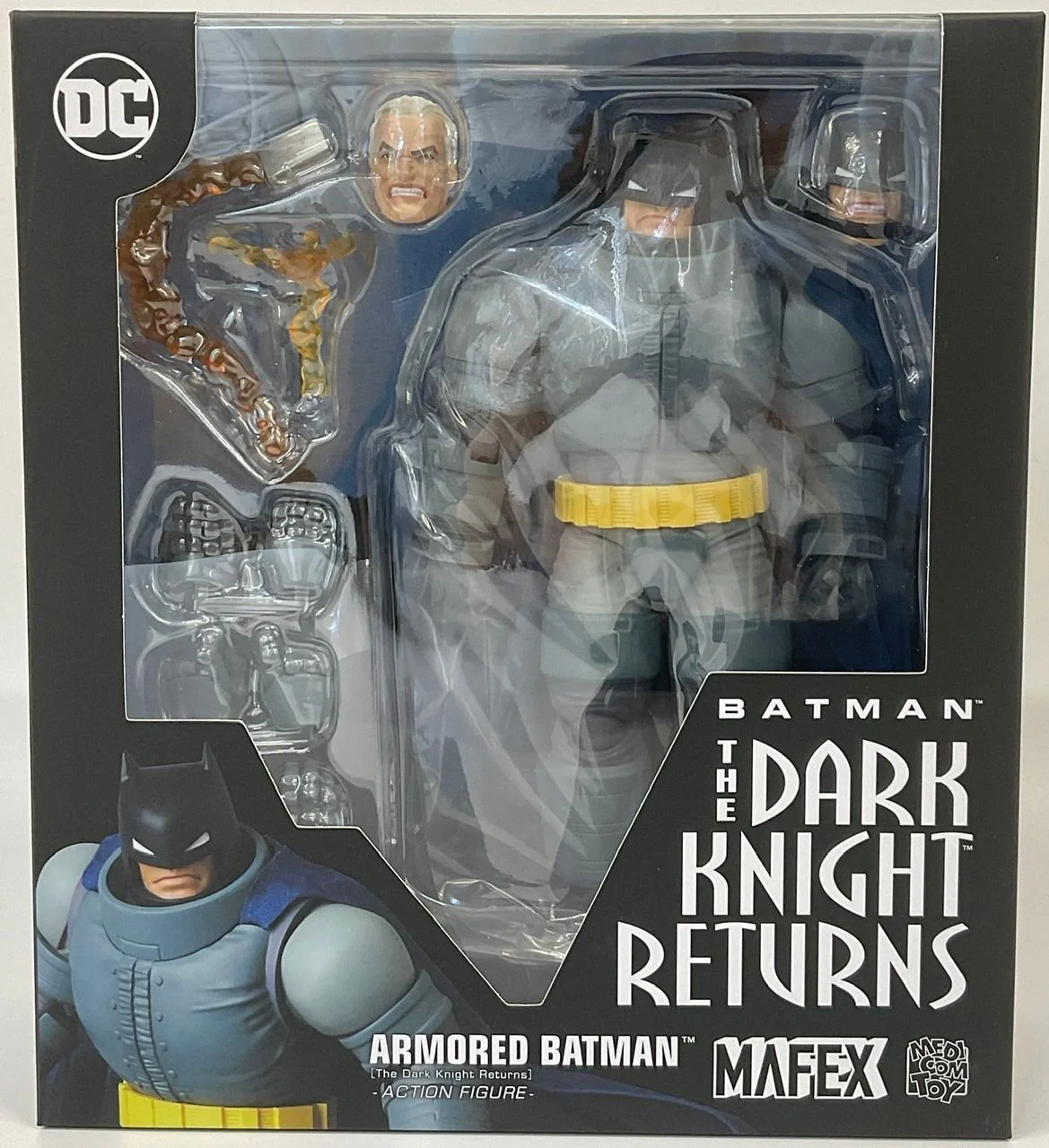 Mafex The Dark Knight Returns - Armored Batman Action Figure By Medicom Toy - Image 3
