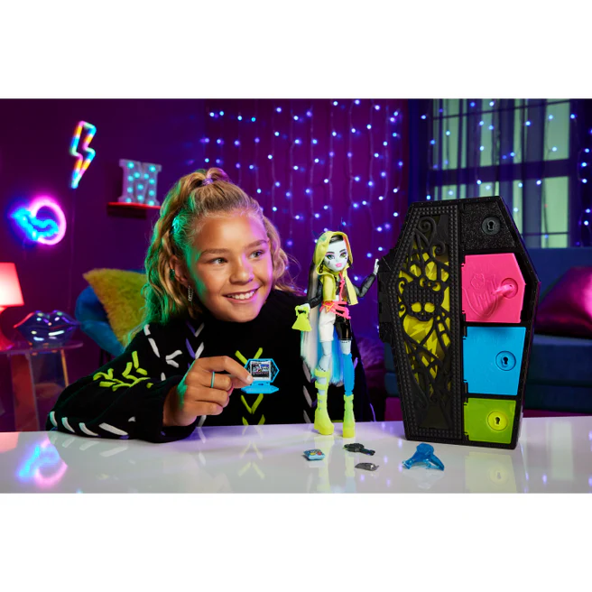 Monster High Skulltimates Secrets Neon Frights Series - Frankie By Mattel - Image 3