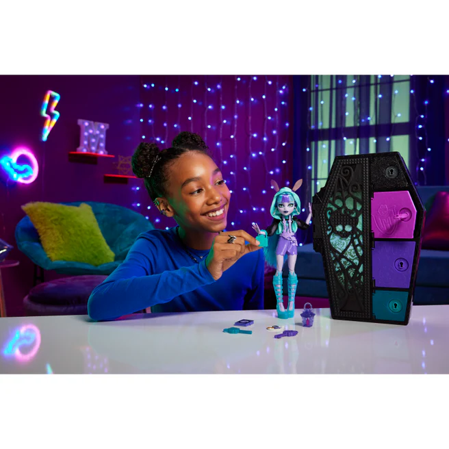 Monster High Skulltimates Secrets Neon Frights Series - Twyla By Mattel - Image 3