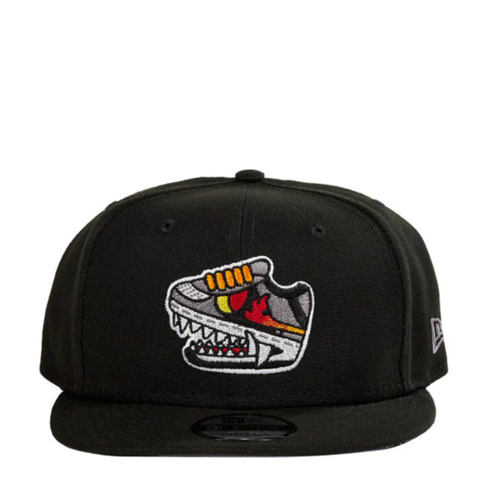 New Era Kaiju Sneaker Snapback