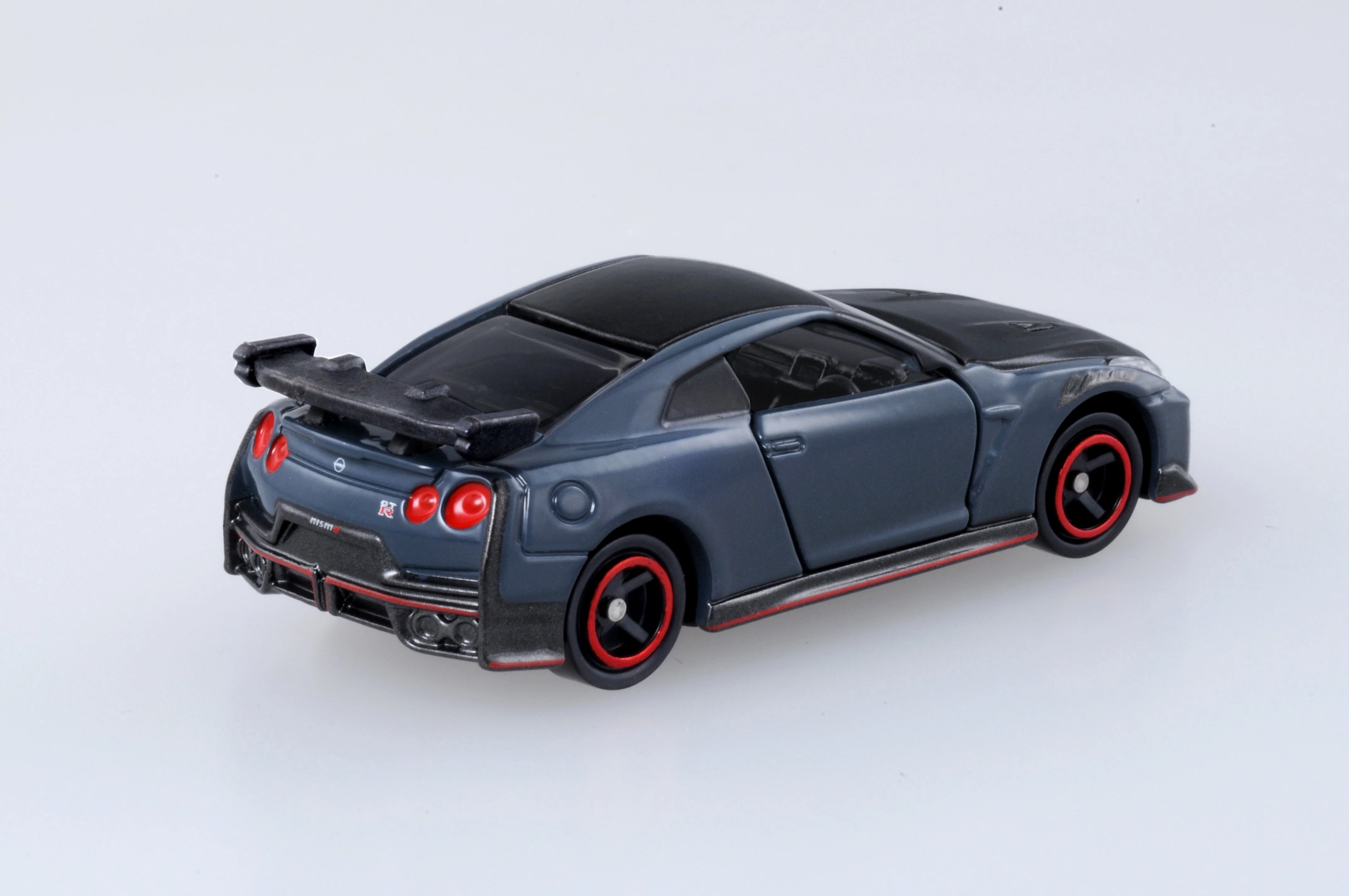 Nissan GT-R NISMO Core Tomica By Takara Tomica - Image 4