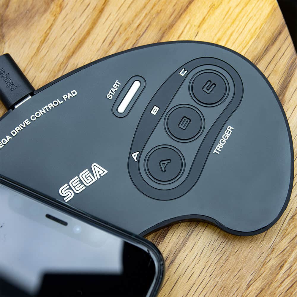 SEGA Mega Drive Hand Controller Wireless Charging Mat - Image 2