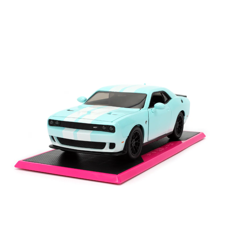 Pink Slips 2015 Dodge Challenger 1:24 Diecast Cars By Jada