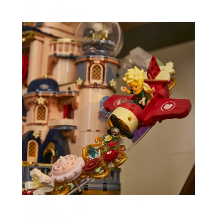 Starry Castle Buildable Figures by Pantasy - Image 2