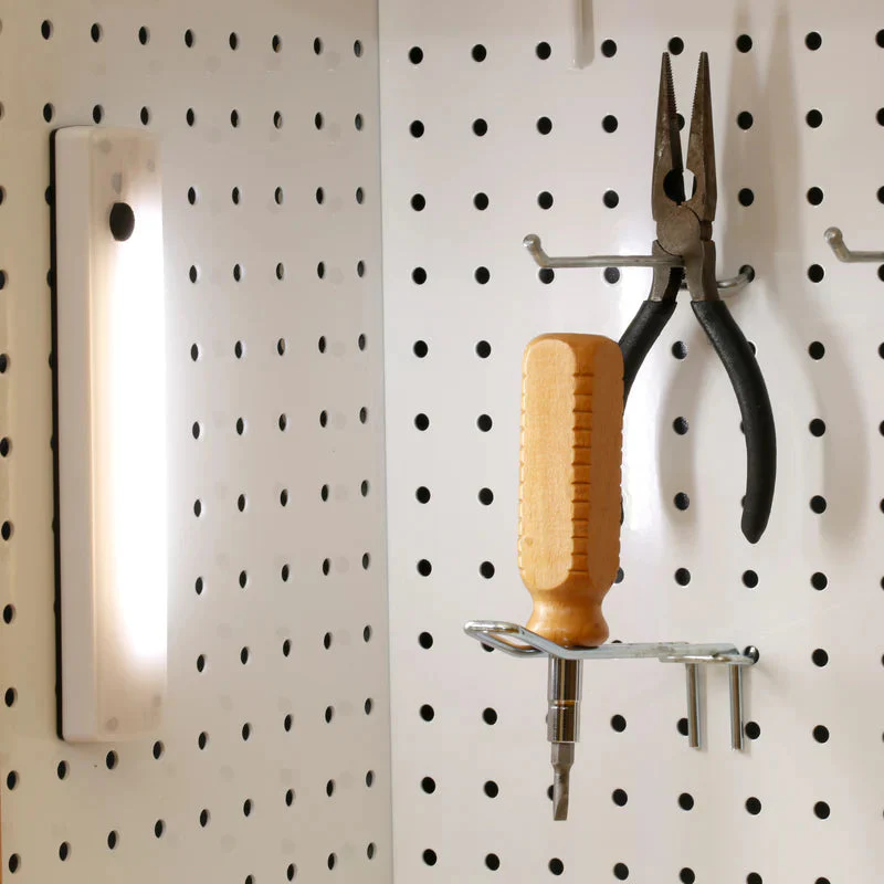 Super Bright Cabinet Light by Kikkerland - Image 3