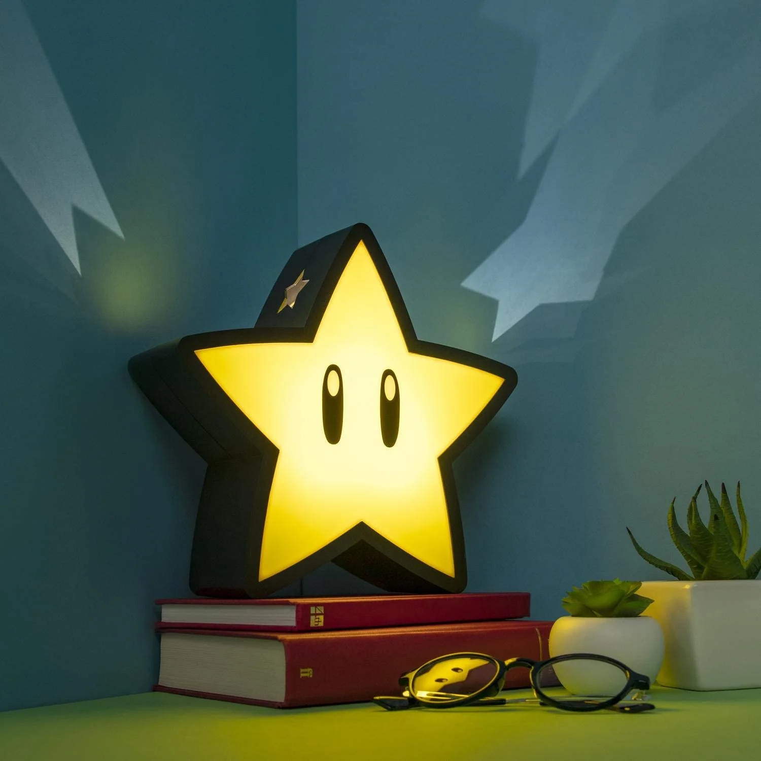 Super Star Light with Projection V3 Super Mario by Paladone - Image 2
