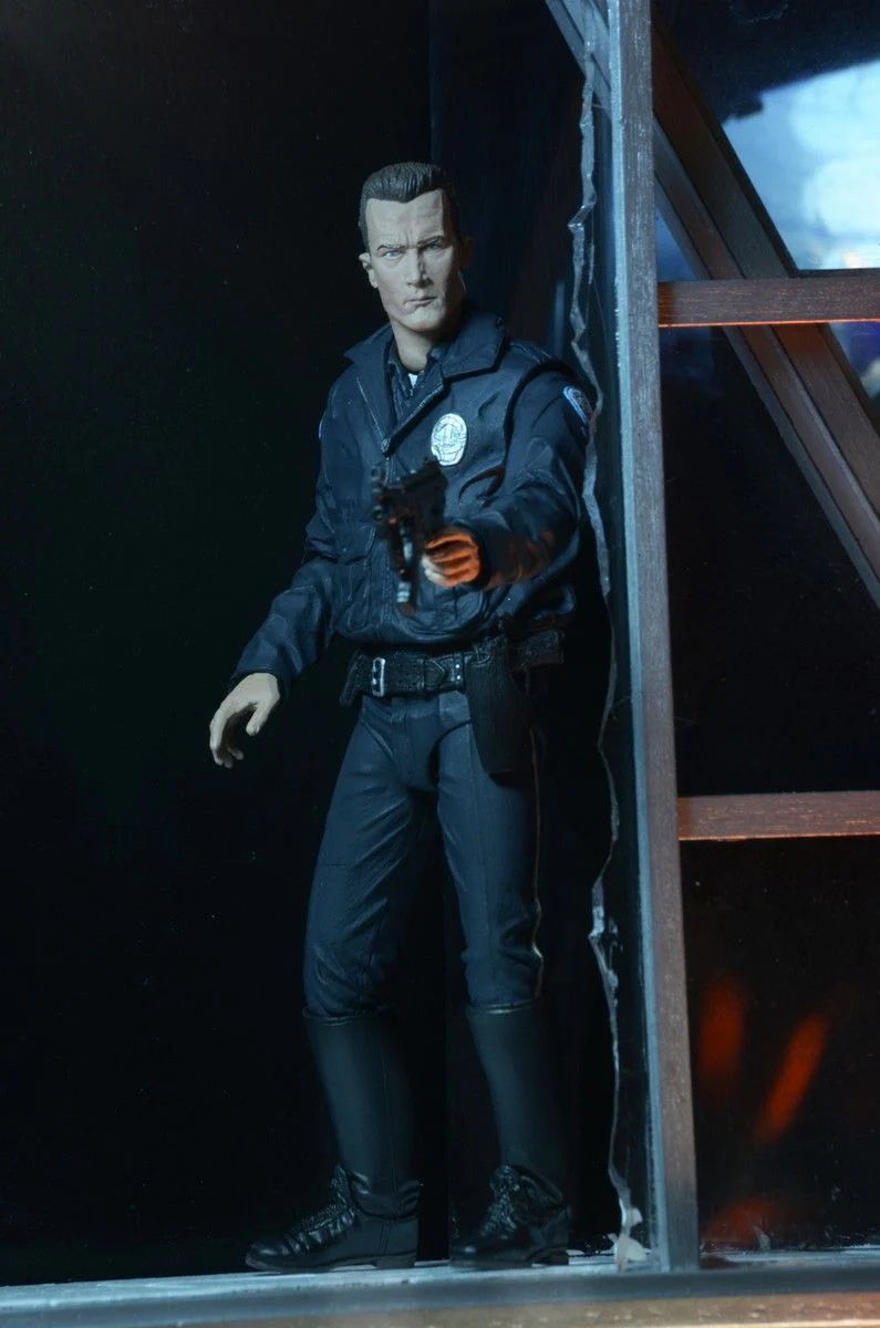 TERMINATOR 2: JUDGMENT DAY - ULTIMATE T-1000 MOTORCYCLE COP ACTION FIGURE BY NECA - Image 3