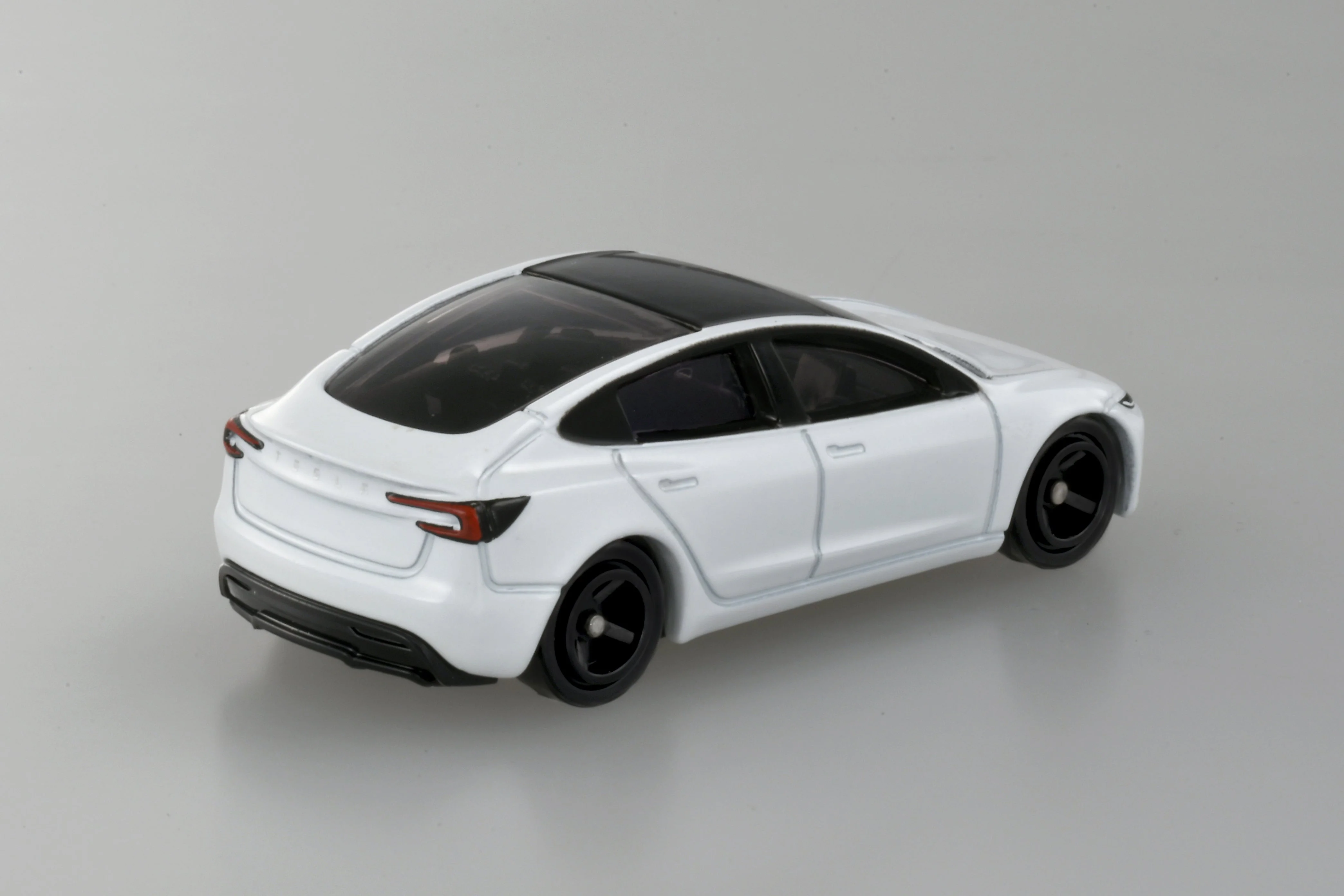 Tesla Model 3 Tomica By Takara Tomica - Image 4