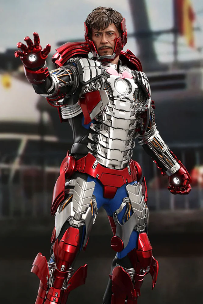 Marvel IRON MAN 2 Tony Stark (Mark V Suit Up) Deluxe 1:6 Action Figure By Iron Studios - Image 2