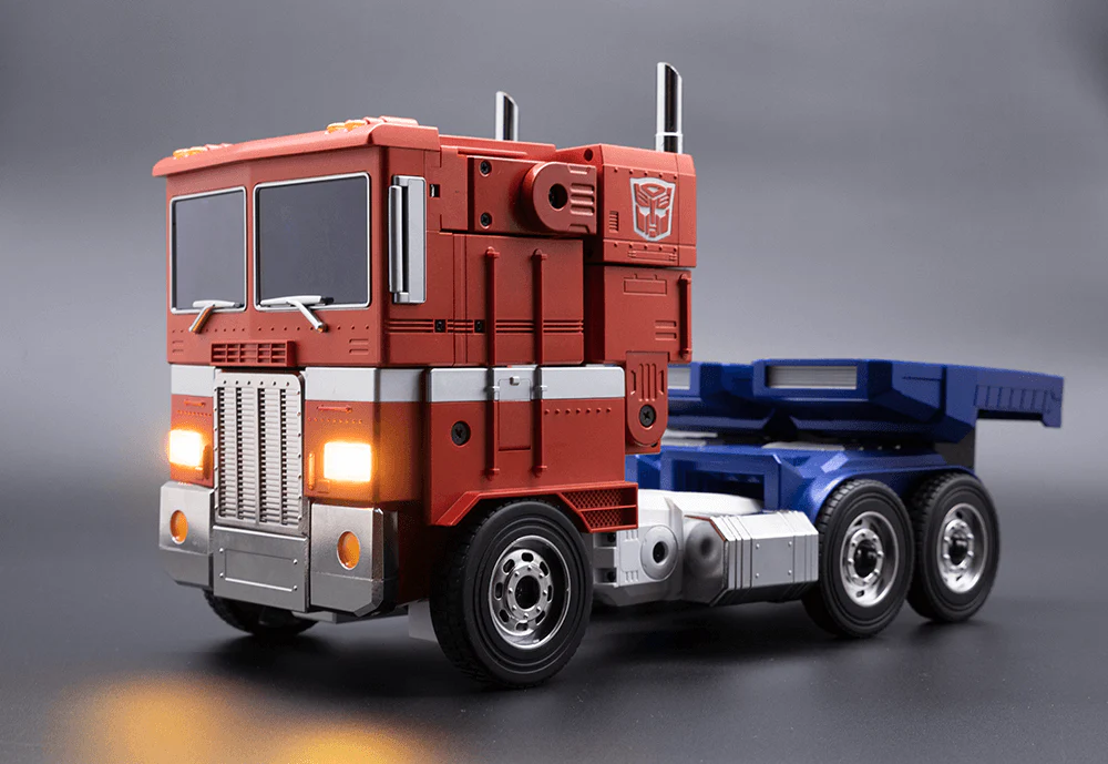 TRANSFORMERS - AUTO-CONVERTING OPTIMUS PRIME (FLAGSHIP VERSI By Robosen - Image 7