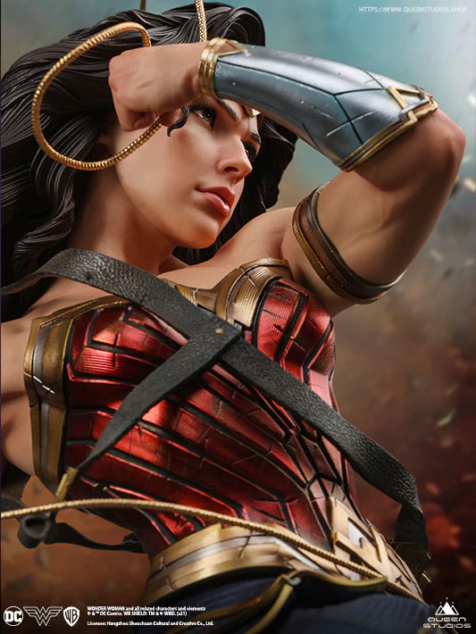 Wonder Woman Comics 1/4 Statue by Queen Studios - Image 4